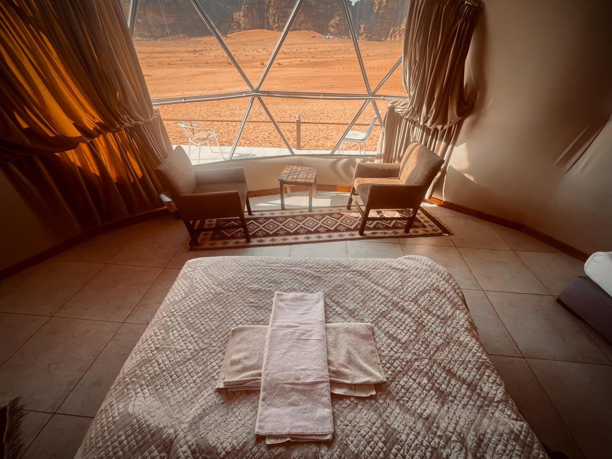 Rum Royal Flower Luxury Camp Wadi Rum Buitenkant foto