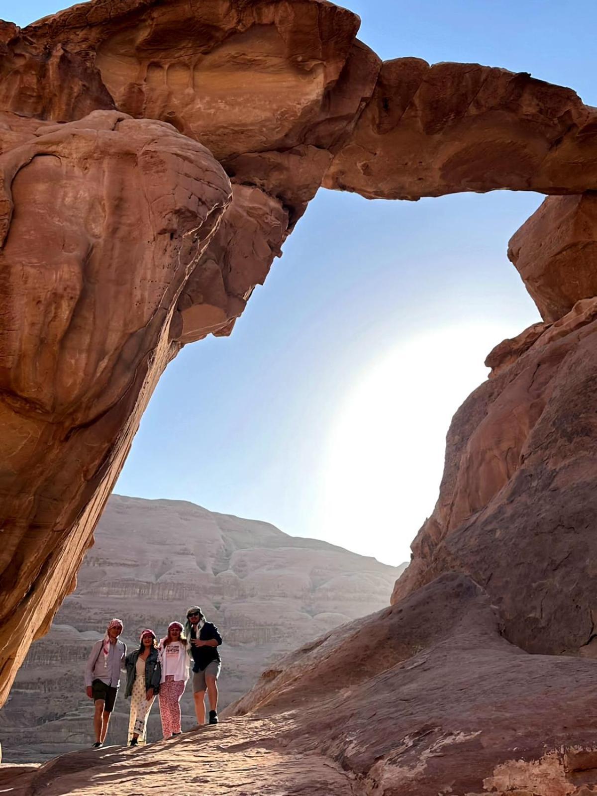 Rum Royal Flower Luxury Camp Wadi Rum Buitenkant foto